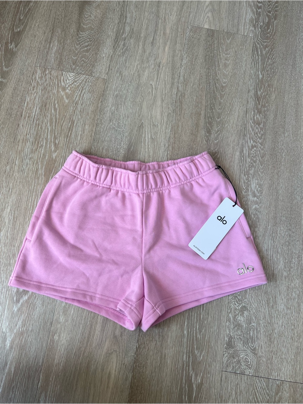 NWT ALO Yoga Candy Heart Pink Accolade Shorts